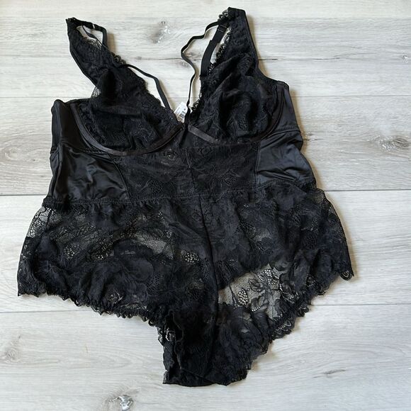 TORRID Satin And Lace Retro‎ Plunge Bodysuit black Size 0 NWT s - Picture 5 of 8
